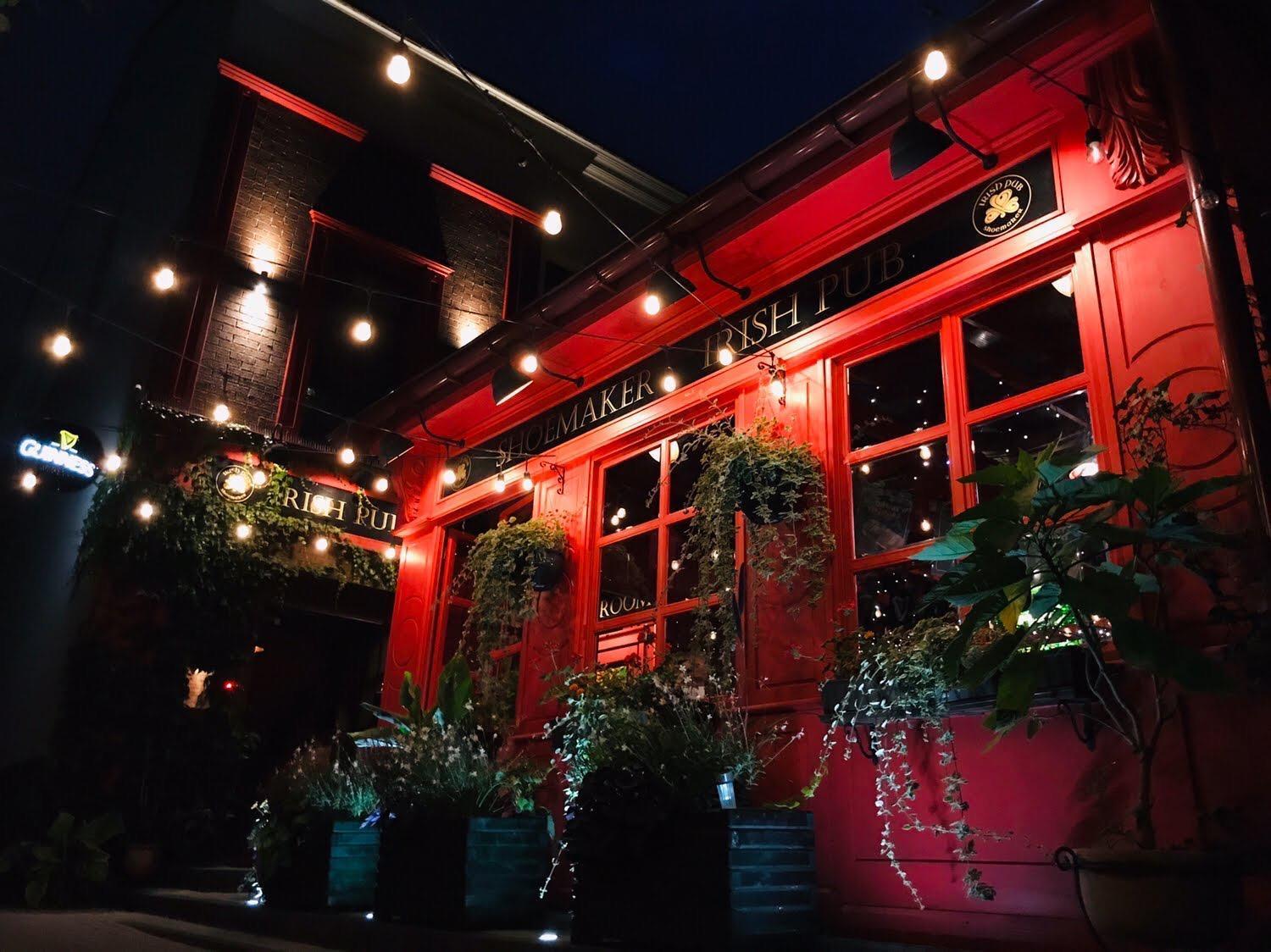 Shoemaker Irish Pub & Accommodation Кельце Экстерьер фото