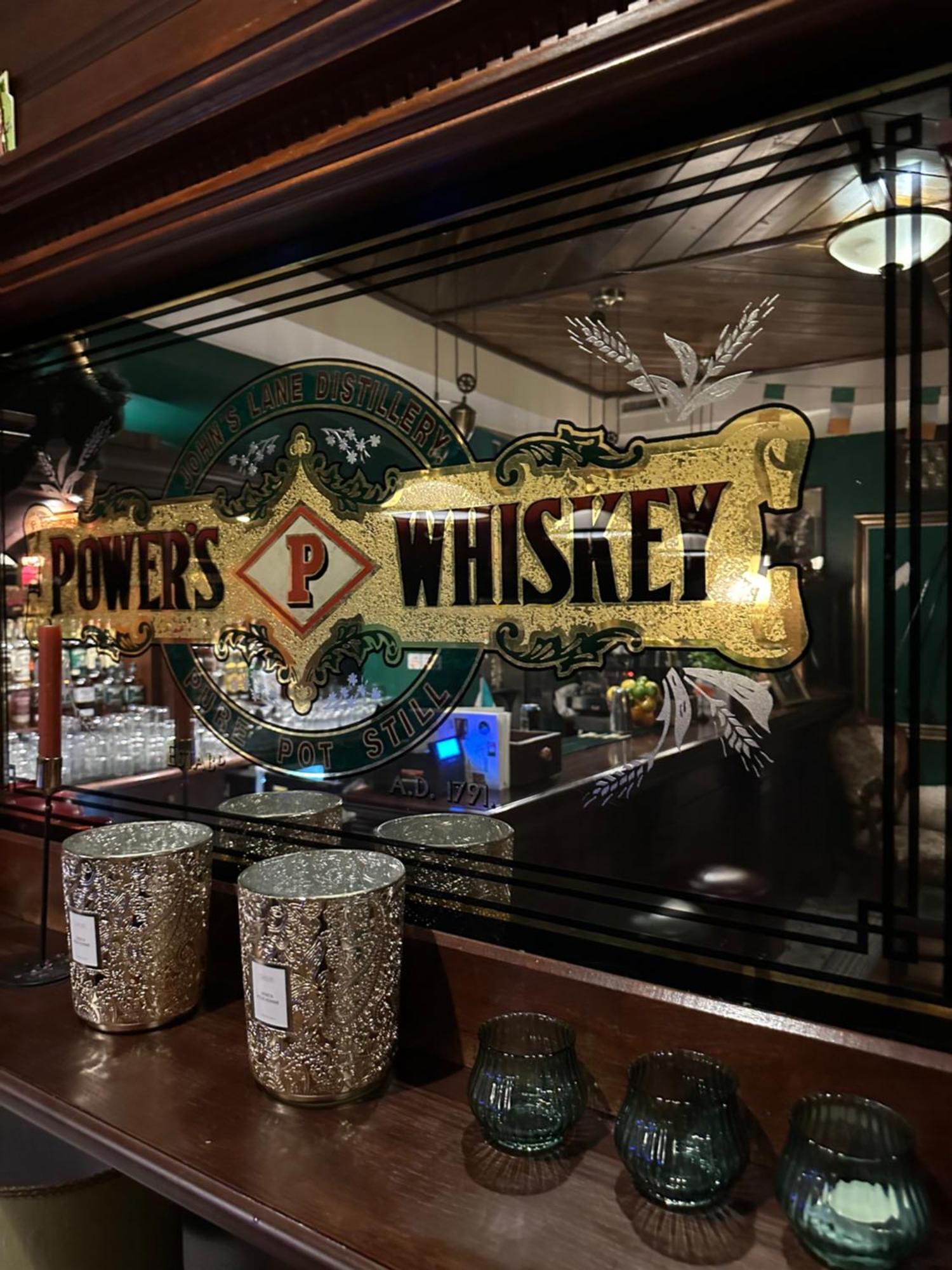 Shoemaker Irish Pub & Accommodation Кельце Экстерьер фото