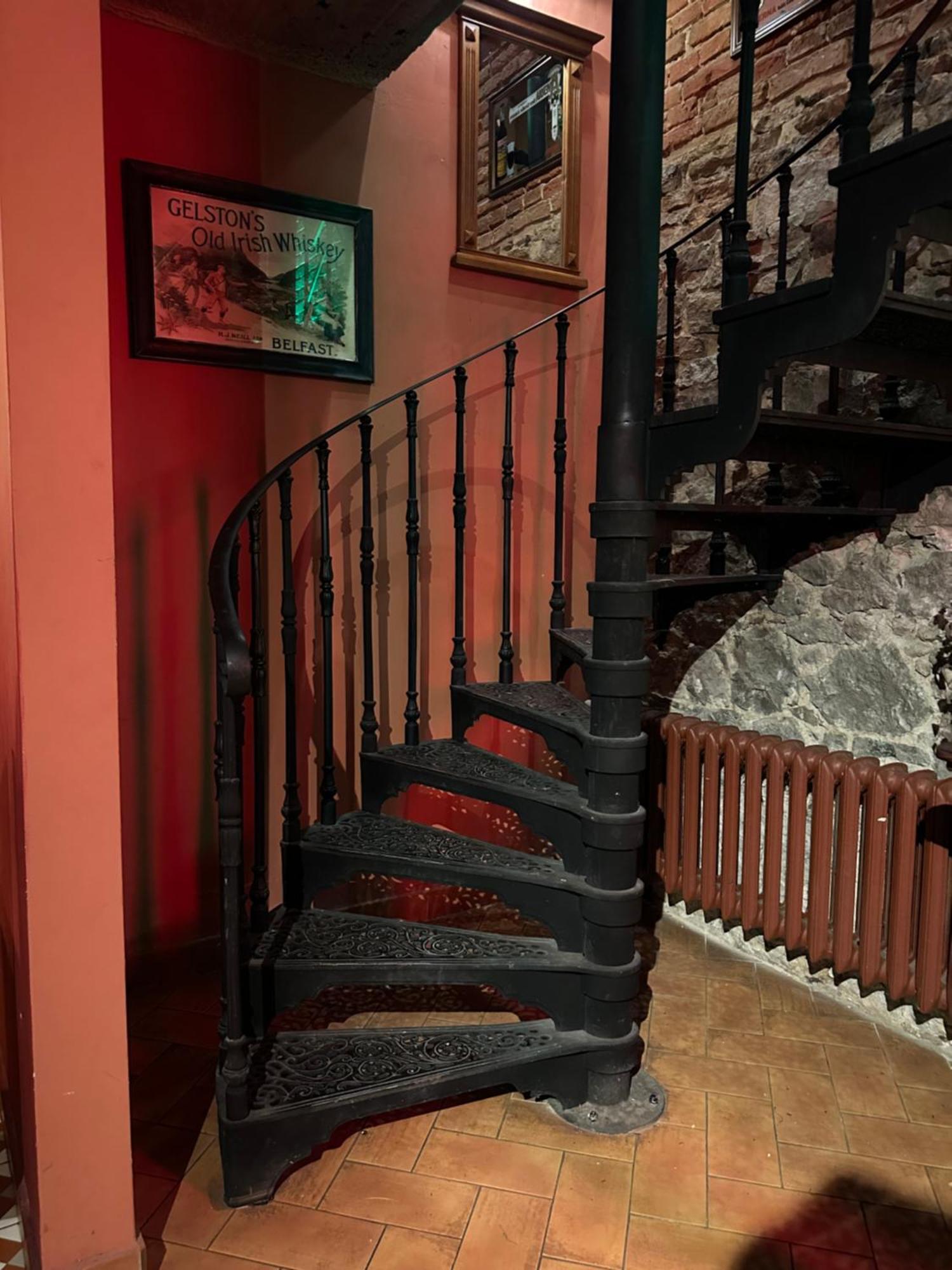 Shoemaker Irish Pub & Accommodation Кельце Экстерьер фото