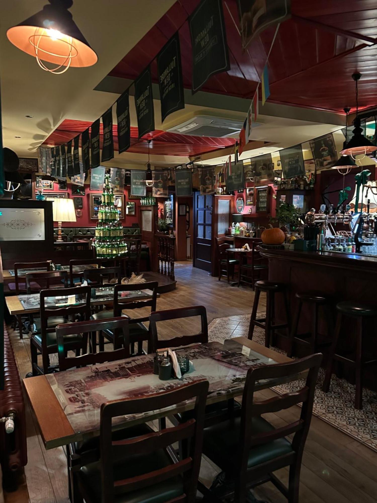 Shoemaker Irish Pub & Accommodation Кельце Экстерьер фото