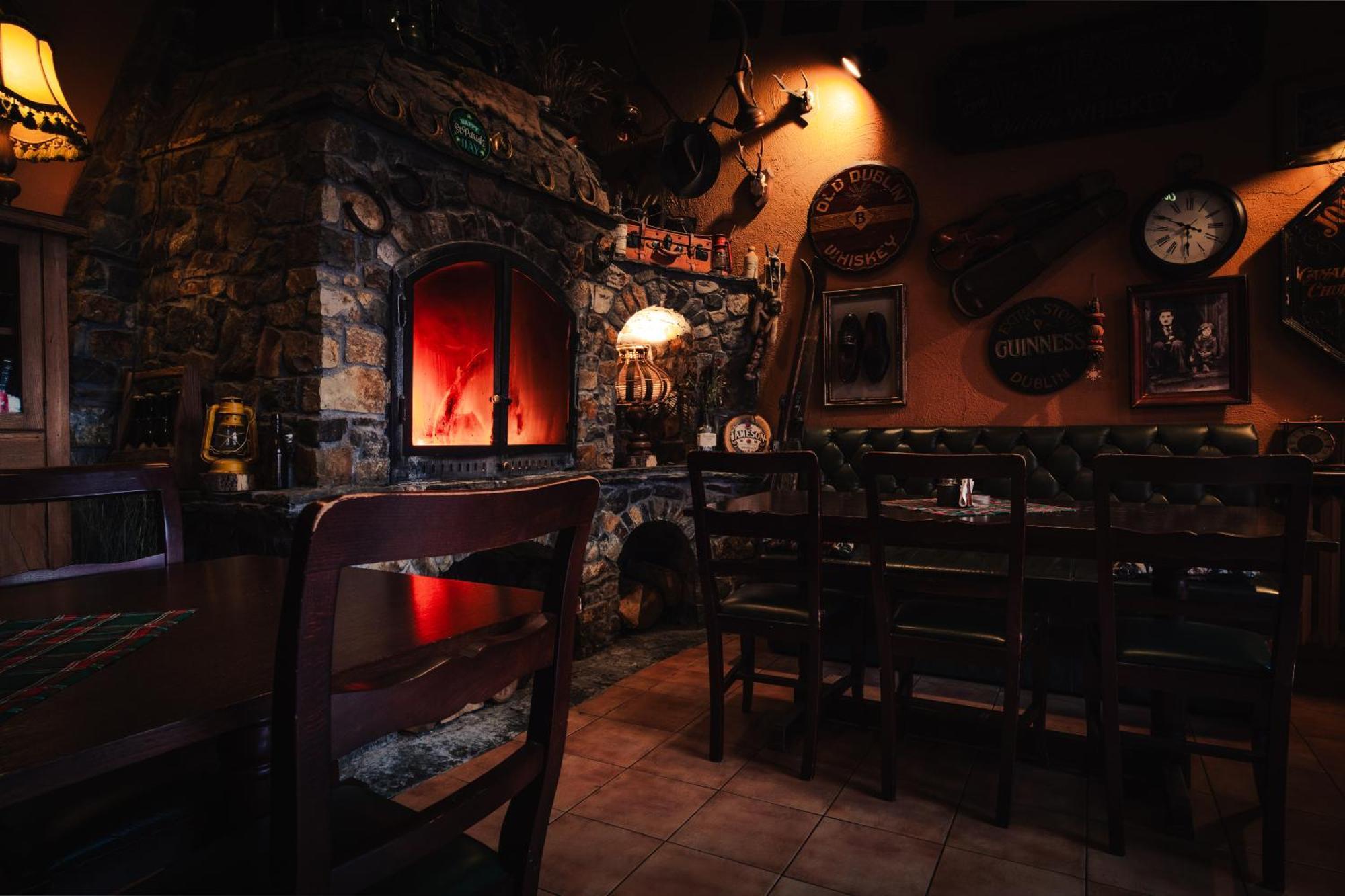 Shoemaker Irish Pub & Accommodation Кельце Экстерьер фото